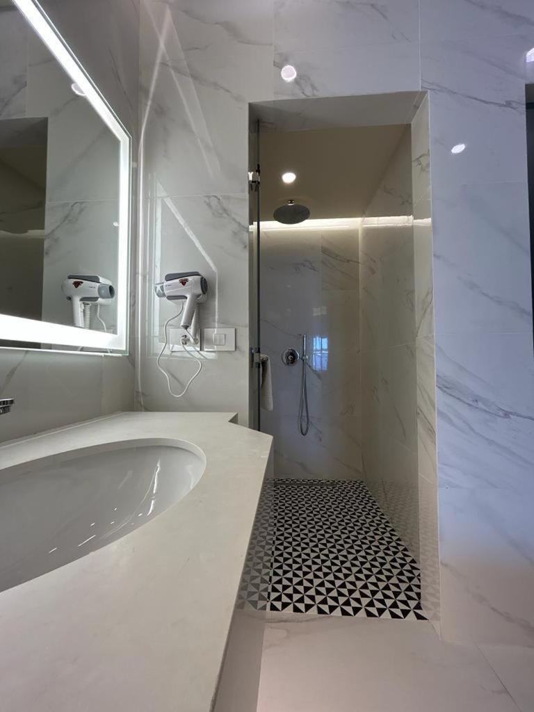 Hotel Saint Georges Beirut Al Marfa' Kültér fotó